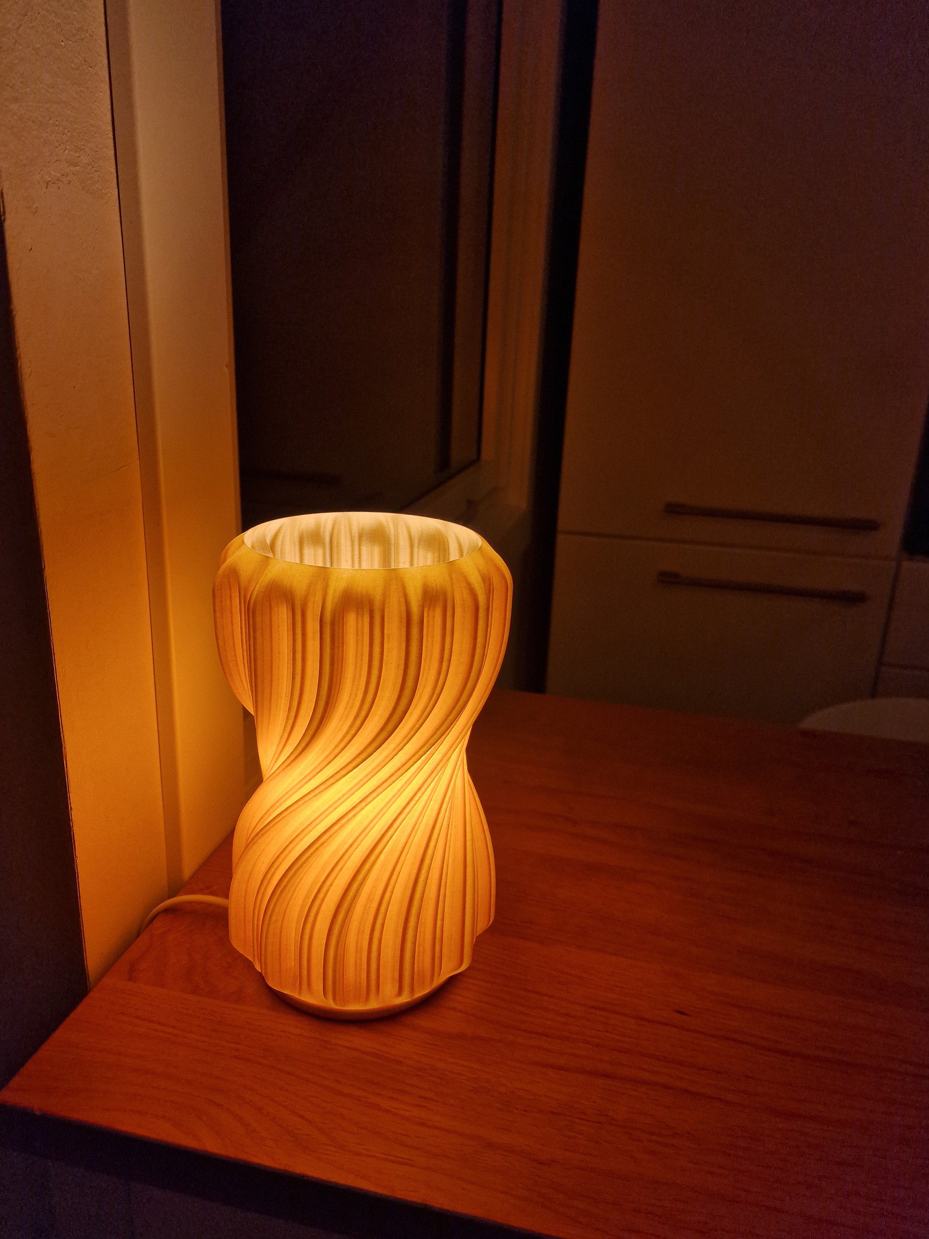 Mynd Treglød bordlampe