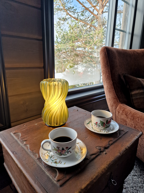 Mynd Energigrønn bordlampe