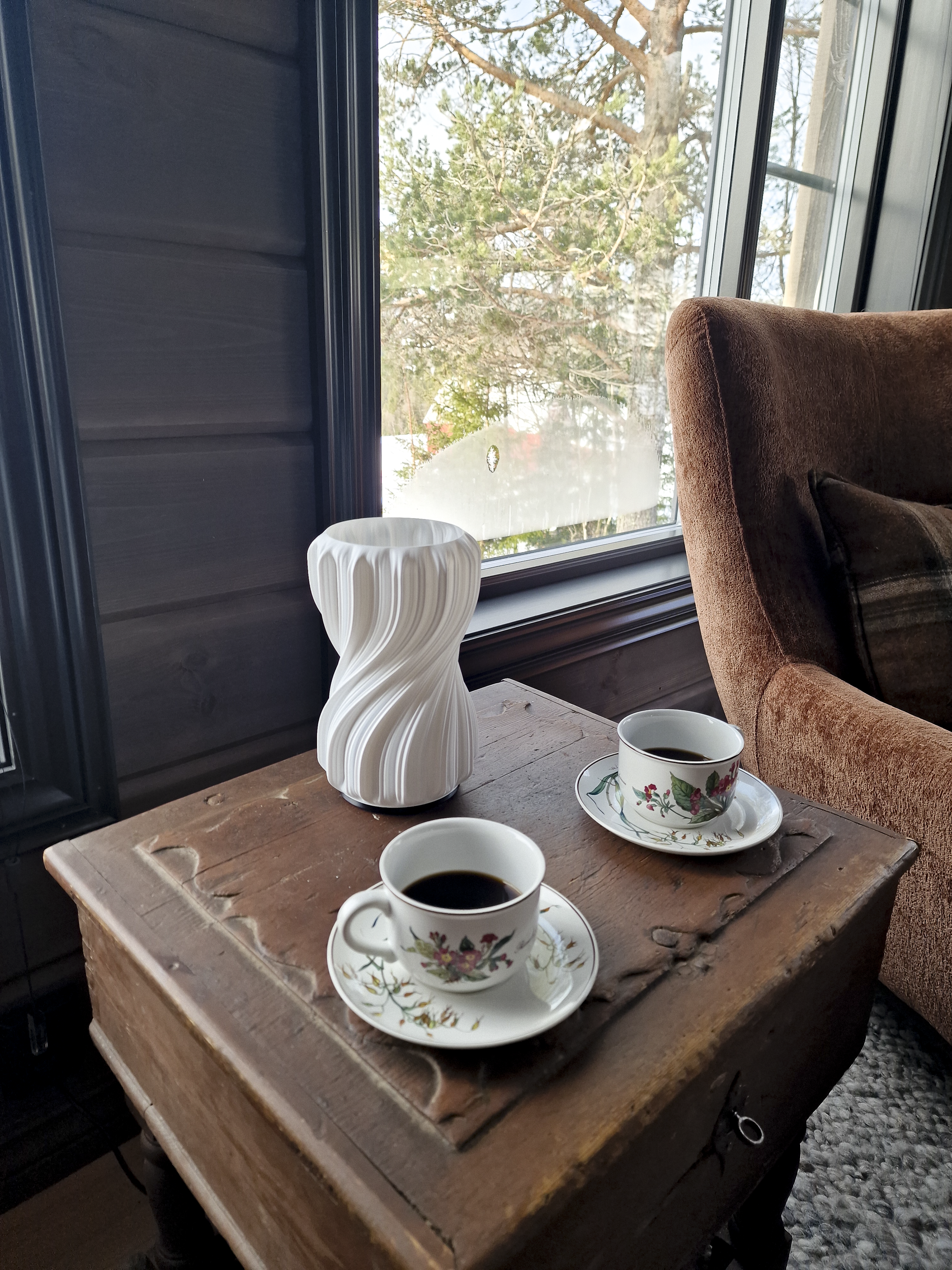 Mynd Isfjell Bordlampe i resirkulert plast