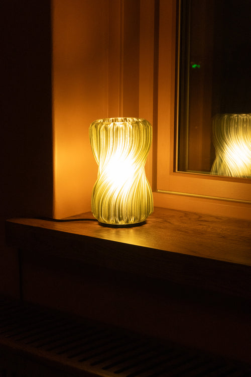 Mynd Energigrønn bordlampe